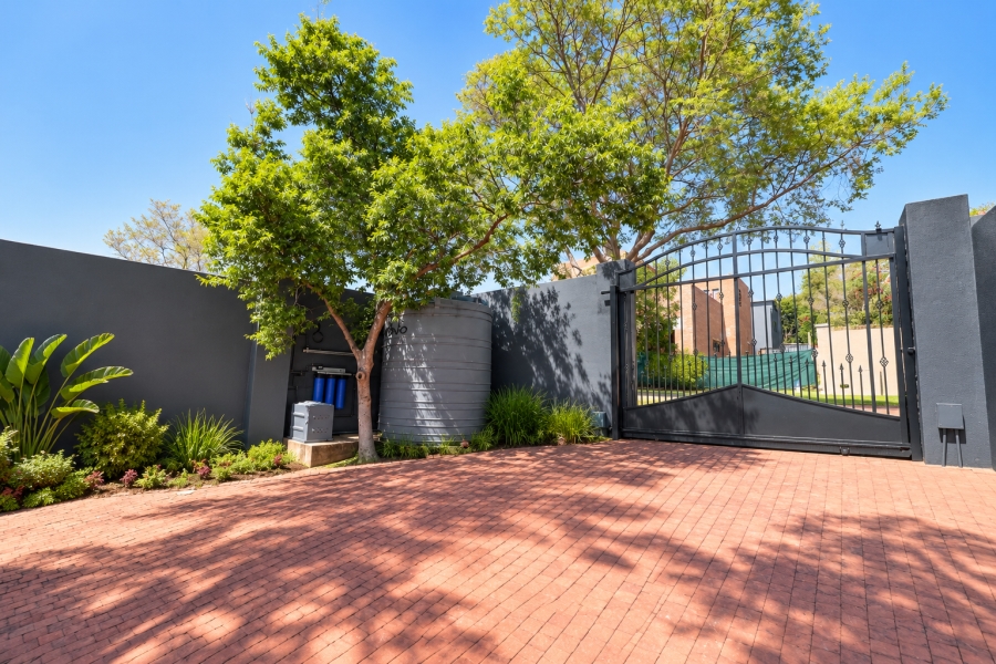5 Bedroom Property for Sale in Carlswald North Estate Gauteng
