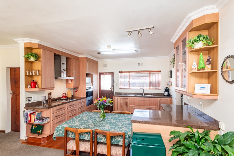 4 Bedroom Property for Sale in Wilro Park Gauteng