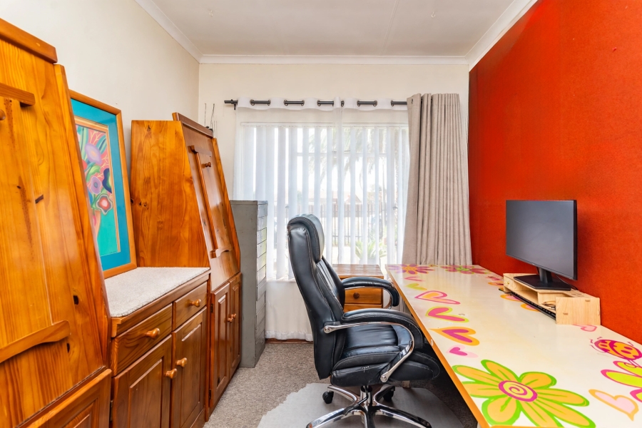 4 Bedroom Property for Sale in Wilro Park Gauteng