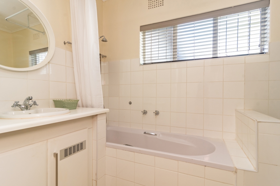 4 Bedroom Property for Sale in Wilro Park Gauteng