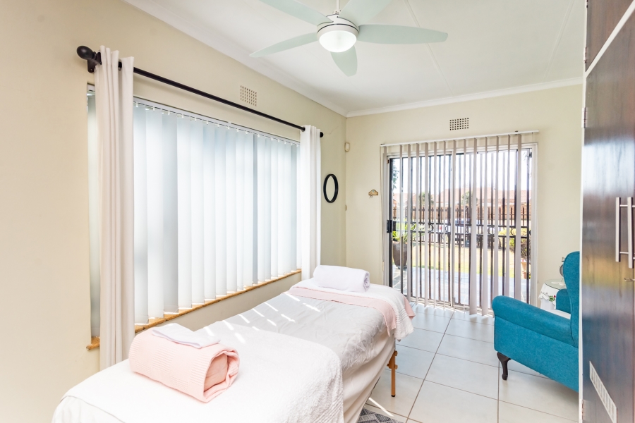 4 Bedroom Property for Sale in Wilro Park Gauteng