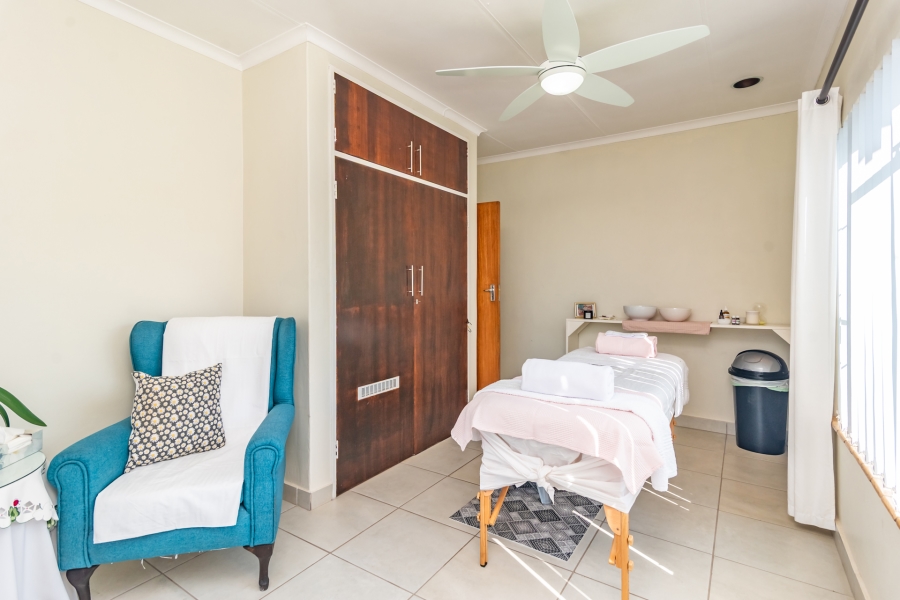 4 Bedroom Property for Sale in Wilro Park Gauteng