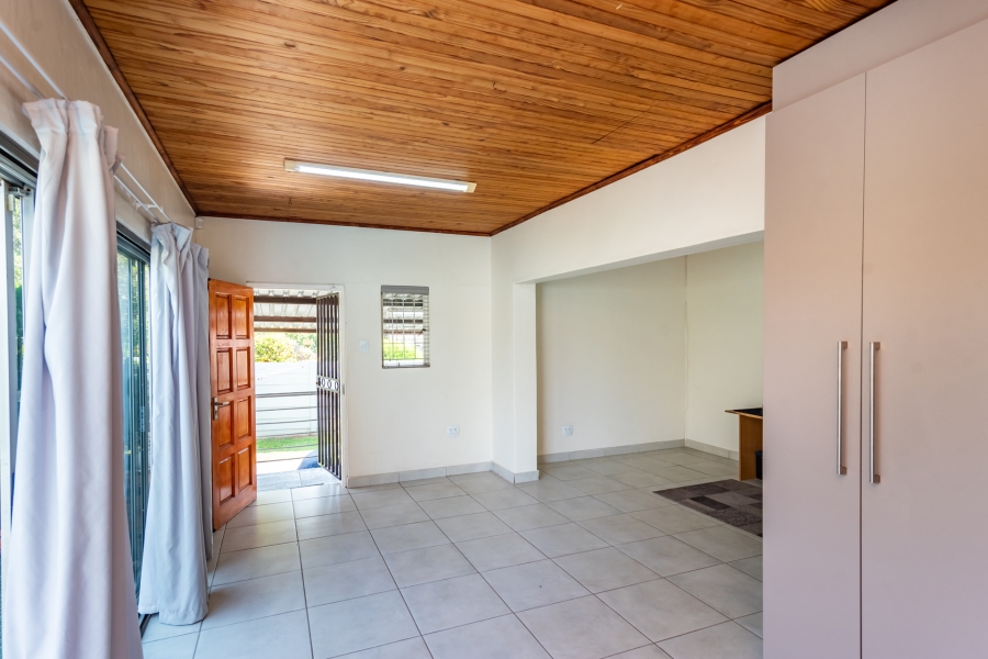 4 Bedroom Property for Sale in Wilro Park Gauteng