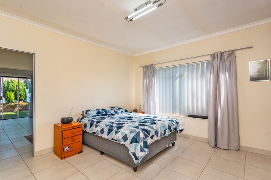 4 Bedroom Property for Sale in Wilro Park Gauteng