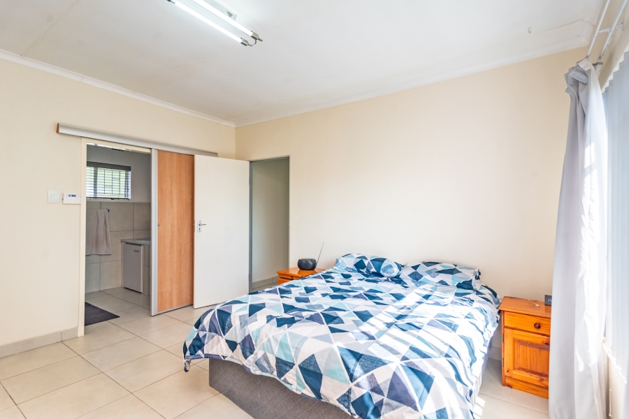 4 Bedroom Property for Sale in Wilro Park Gauteng