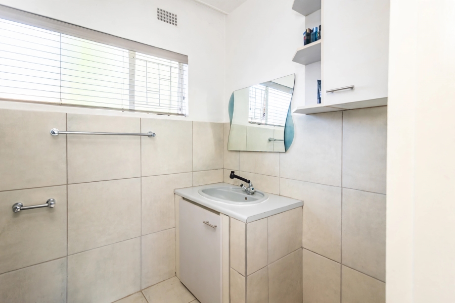 4 Bedroom Property for Sale in Wilro Park Gauteng