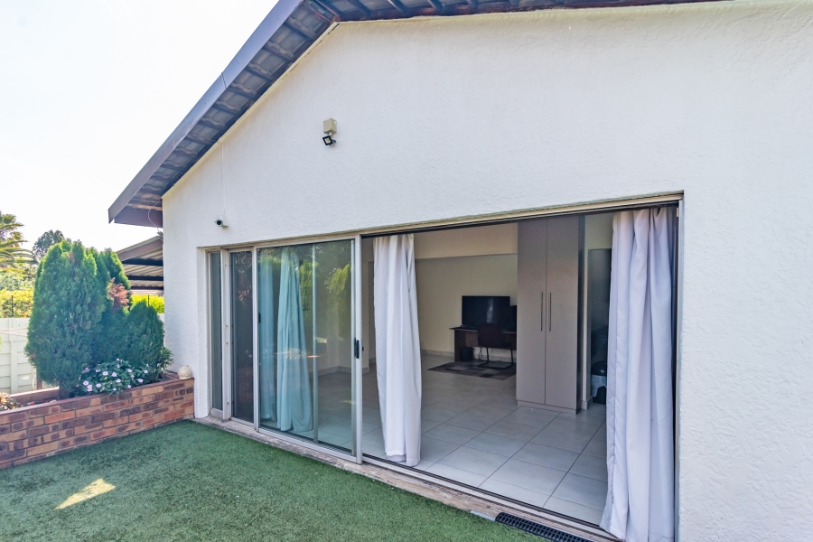 4 Bedroom Property for Sale in Wilro Park Gauteng