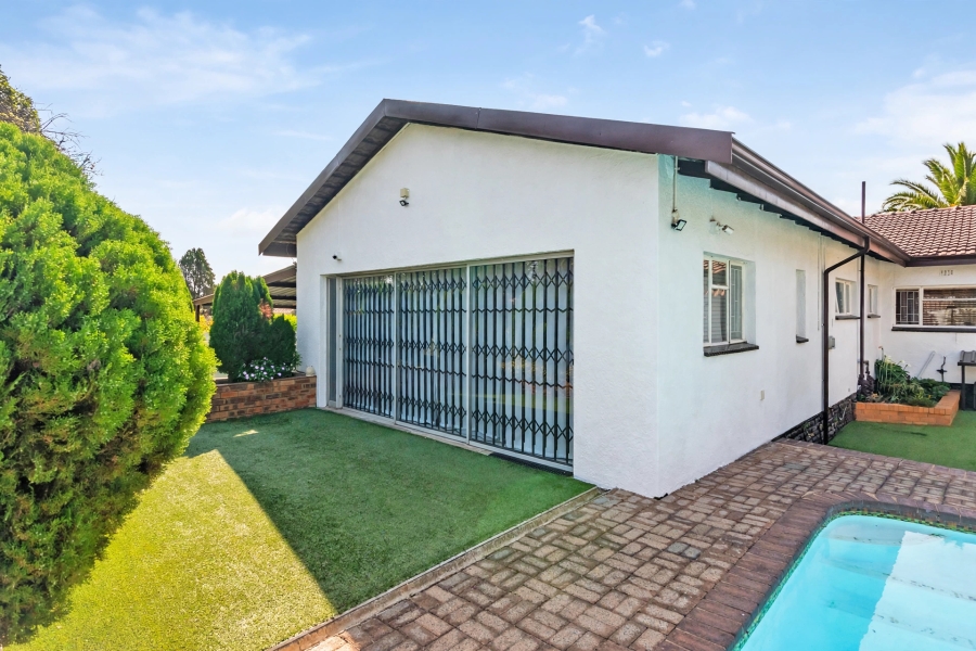 4 Bedroom Property for Sale in Wilro Park Gauteng