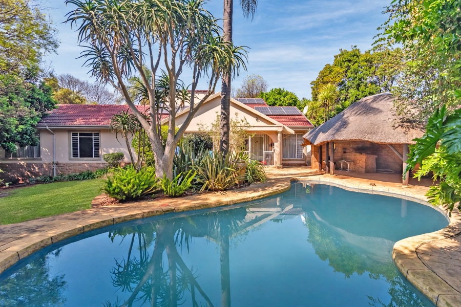 5 Bedroom Property for Sale in Helderkruin Gauteng