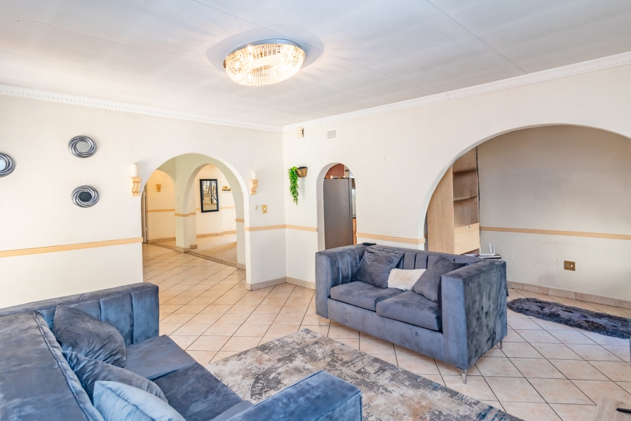 5 Bedroom Property for Sale in Helderkruin Gauteng