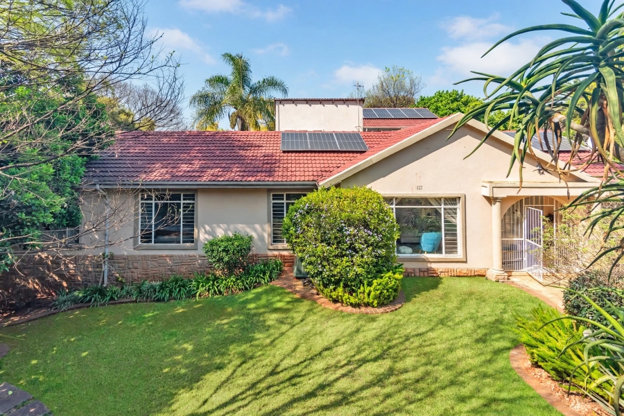5 Bedroom Property for Sale in Helderkruin Gauteng