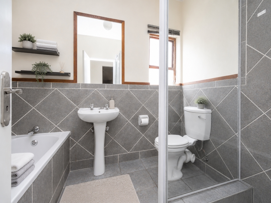 2 Bedroom Property for Sale in Douglasdale Gauteng