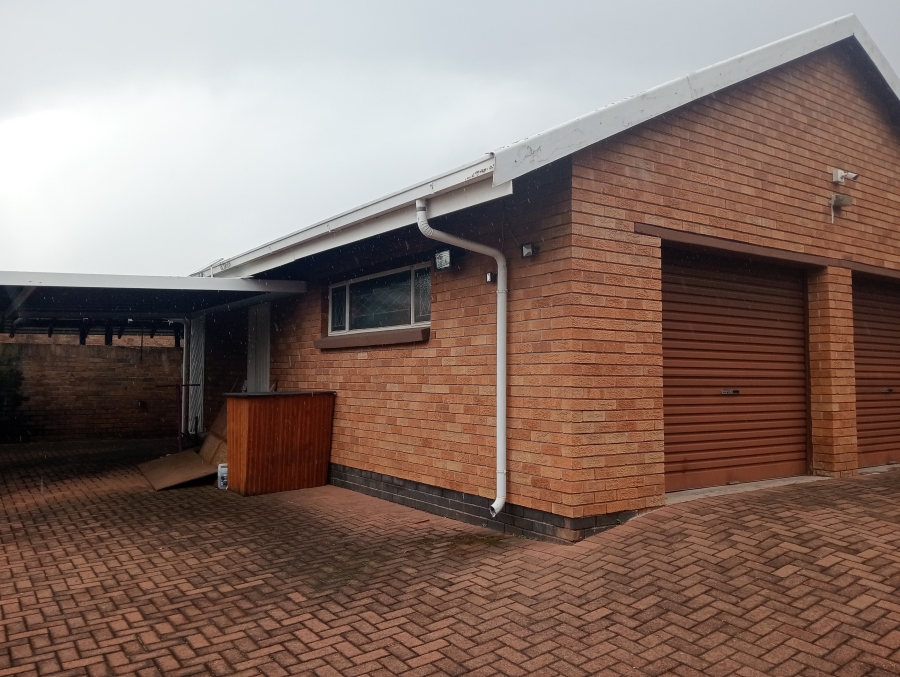 3 Bedroom Property for Sale in Parkdene Gauteng
