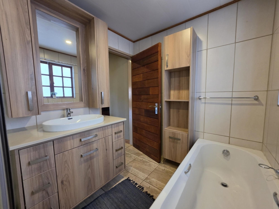 4 Bedroom Property for Sale in Vaal Marina Gauteng