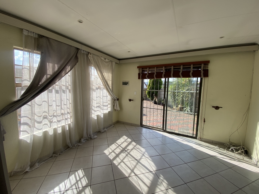 3 Bedroom Property for Sale in Andeon AH Gauteng