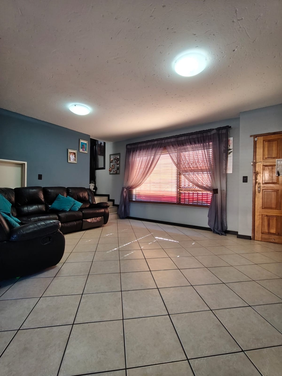 3 Bedroom Property for Sale in Florentia Gauteng