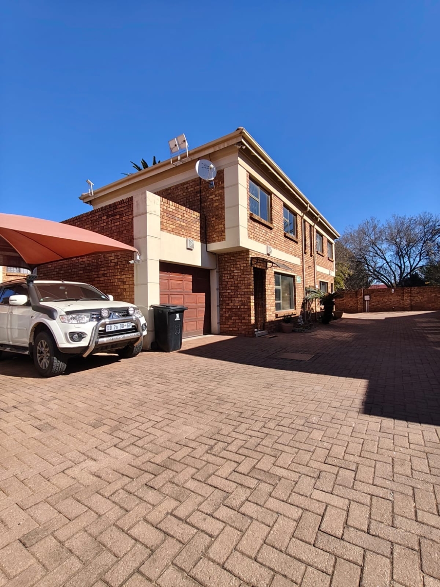 3 Bedroom Property for Sale in Florentia Gauteng