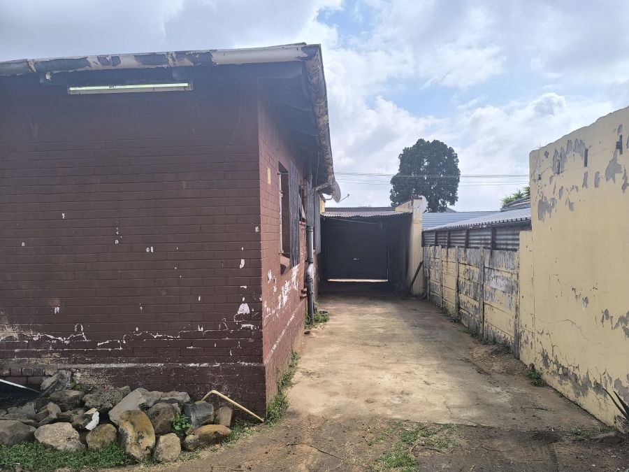 7 Bedroom Property for Sale in South Hills Gauteng