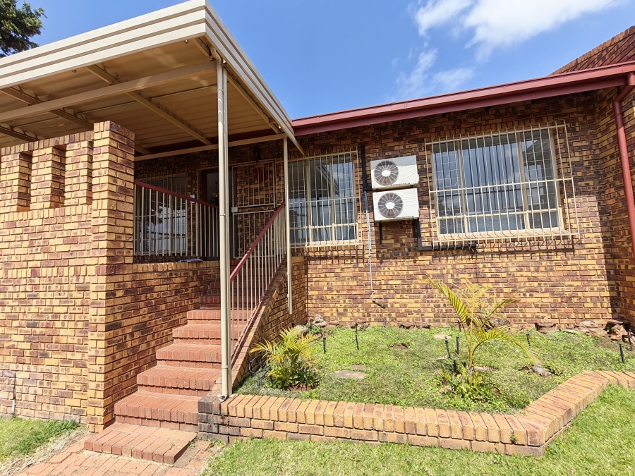 2 Bedroom Property for Sale in Amandasig Gauteng
