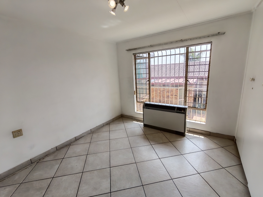 2 Bedroom Property for Sale in Amandasig Gauteng