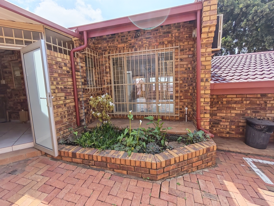 2 Bedroom Property for Sale in Amandasig Gauteng