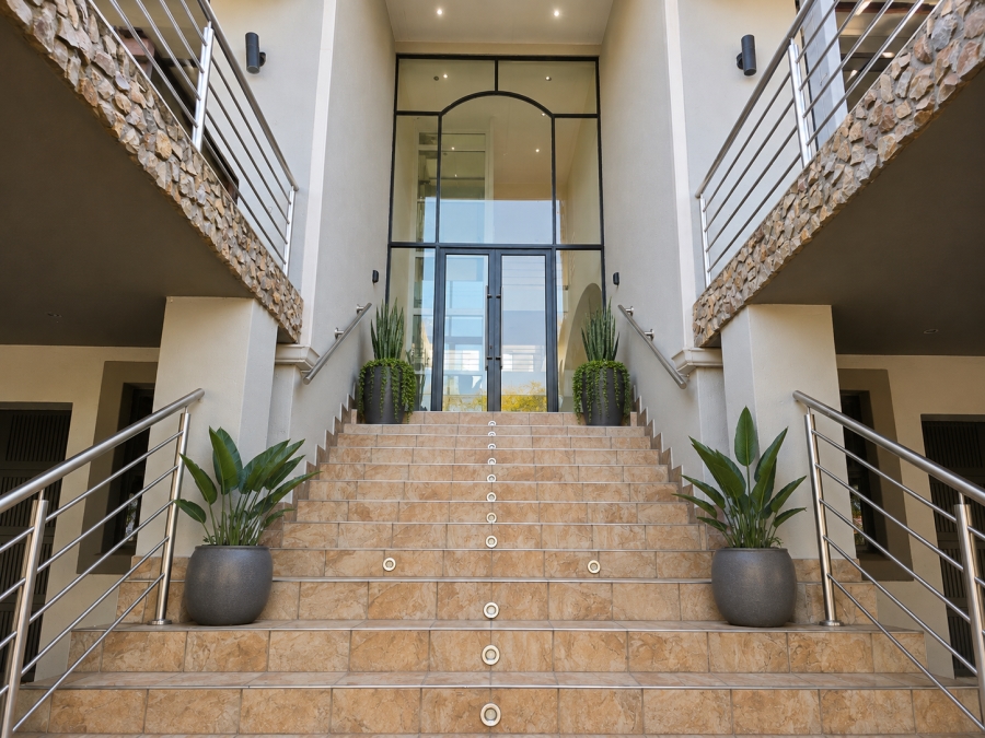 6 Bedroom Property for Sale in Sable Hills Gauteng