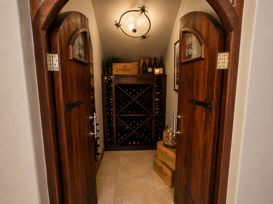 6 Bedroom Property for Sale in Sable Hills Gauteng