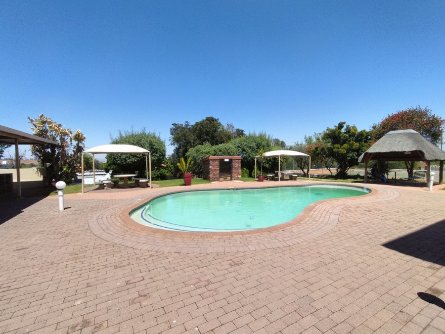 2 Bedroom Property for Sale in Primrose Hill Gauteng