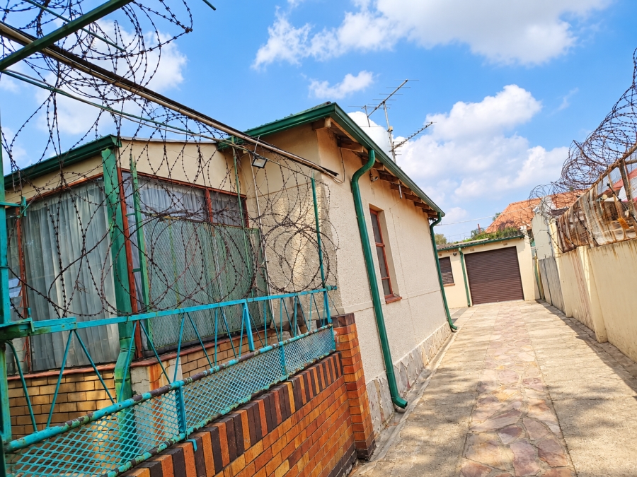 2 Bedroom Property for Sale in Regents Park Gauteng