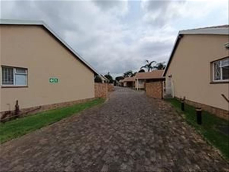 2 Bedroom Property for Sale in Pomona Gauteng