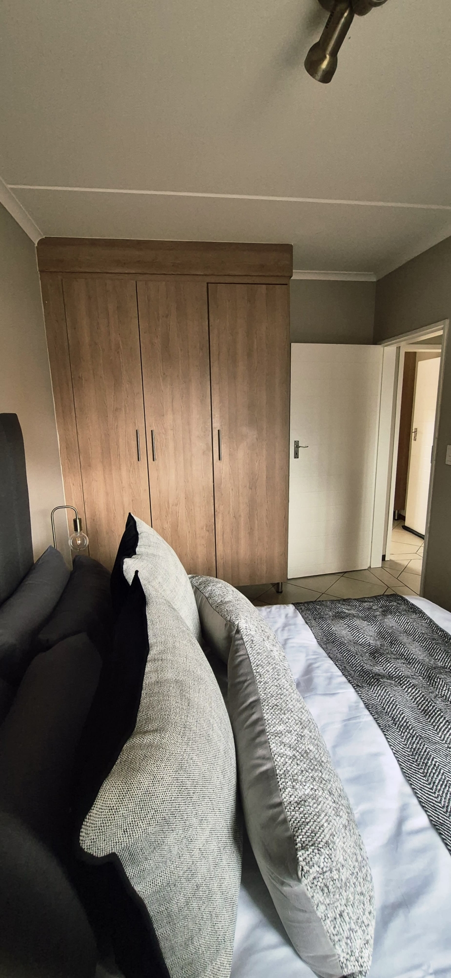 2 Bedroom Property for Sale in Noordwyk Gauteng
