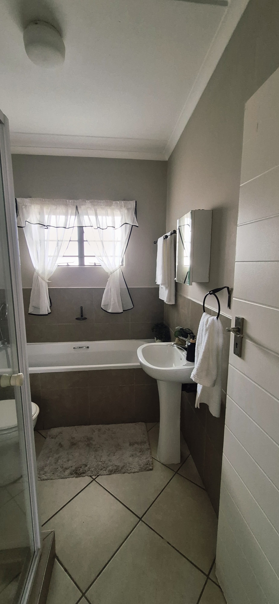 2 Bedroom Property for Sale in Noordwyk Gauteng