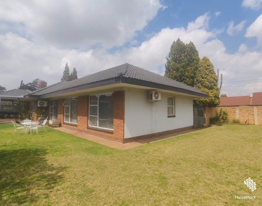 4 Bedroom Property for Sale in Risiville Gauteng
