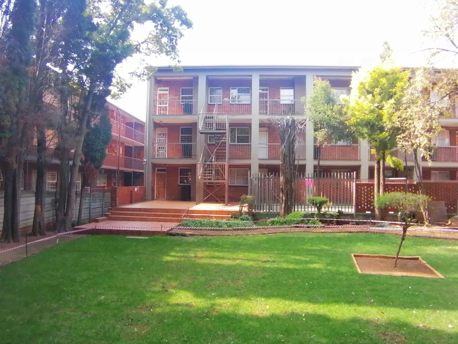 2 Bedroom Property for Sale in Edleen Gauteng