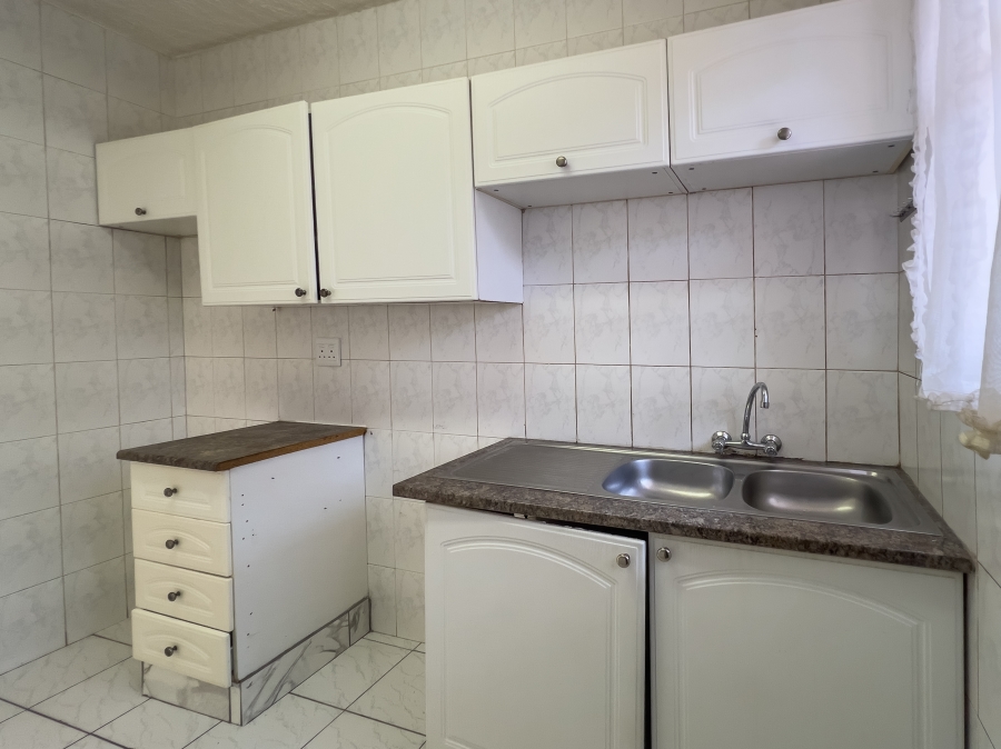 2 Bedroom Property for Sale in Edleen Gauteng