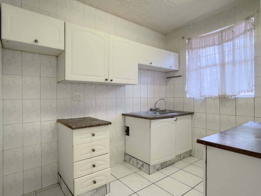 2 Bedroom Property for Sale in Edleen Gauteng