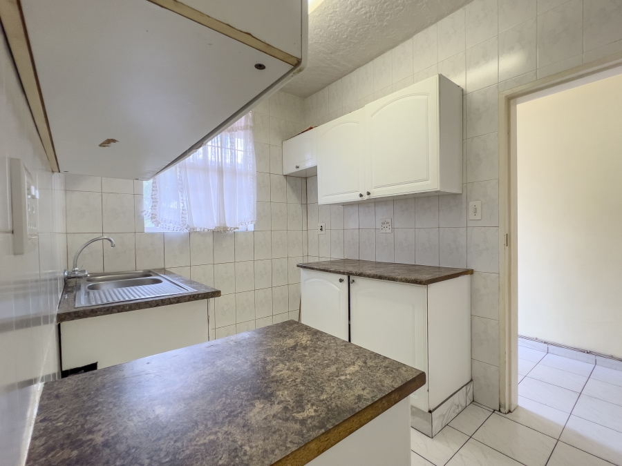2 Bedroom Property for Sale in Edleen Gauteng