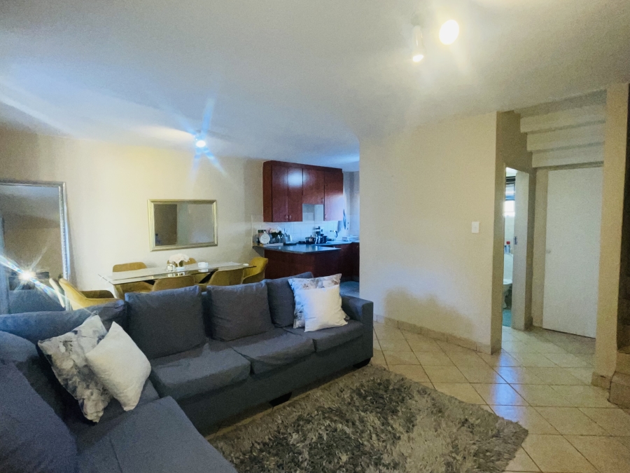 To Let 2 Bedroom Property for Rent in North Riding Gauteng