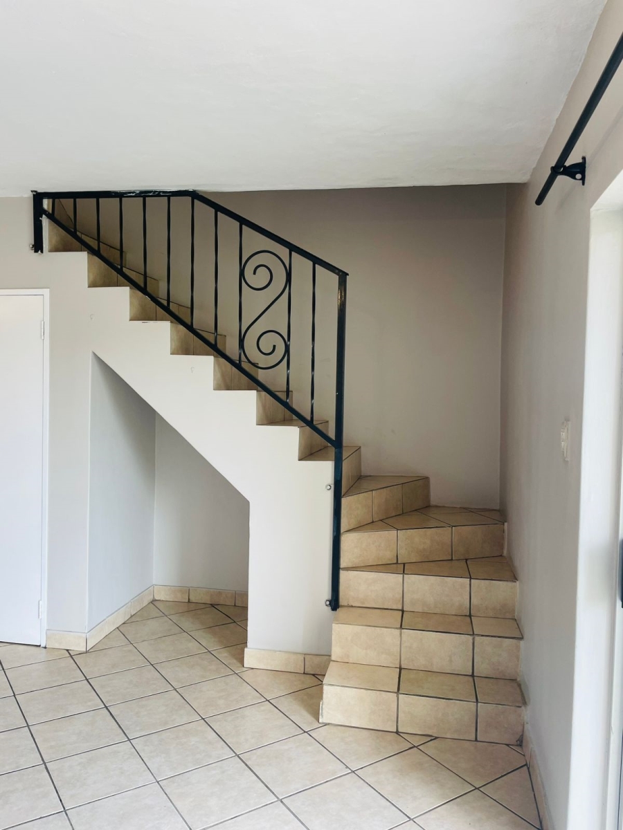To Let 2 Bedroom Property for Rent in North Riding Gauteng