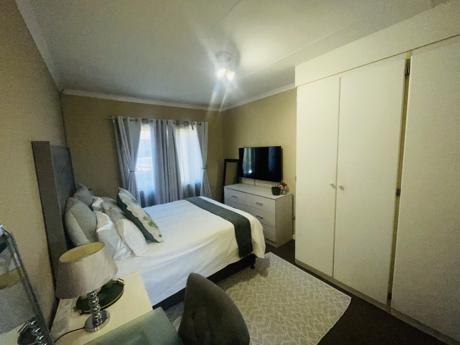 To Let 2 Bedroom Property for Rent in North Riding Gauteng