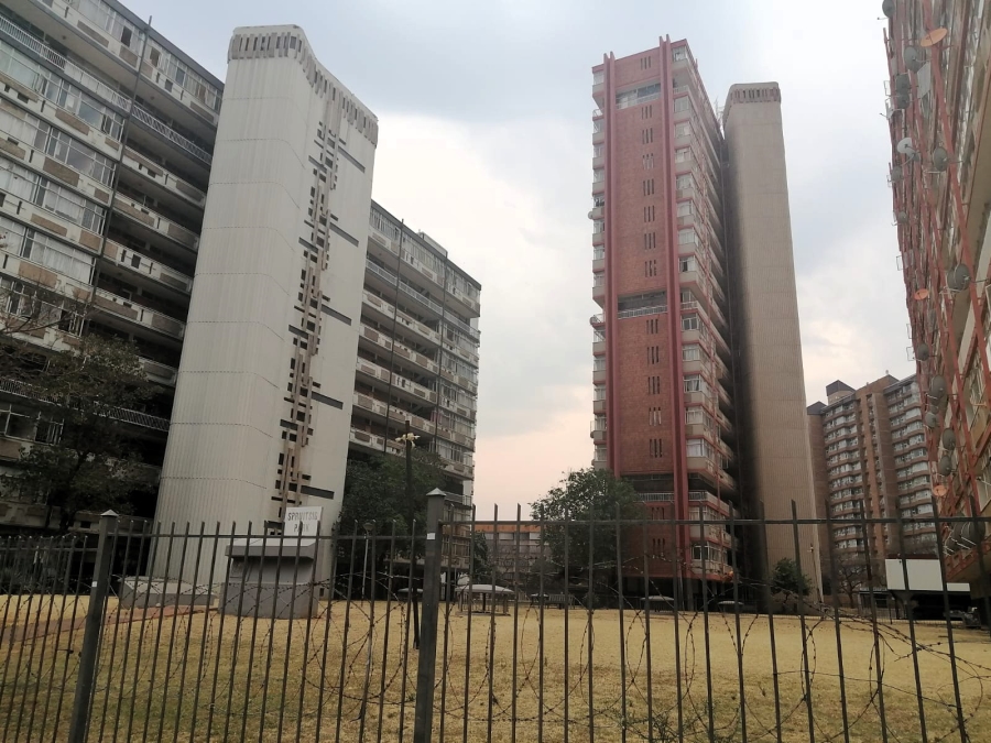 2 Bedroom Property for Sale in Sunnyside Gauteng