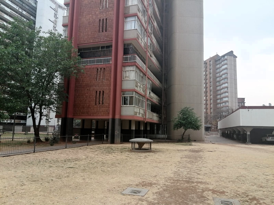 2 Bedroom Property for Sale in Sunnyside Gauteng