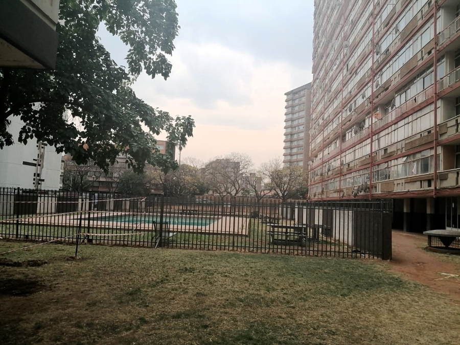 2 Bedroom Property for Sale in Sunnyside Gauteng