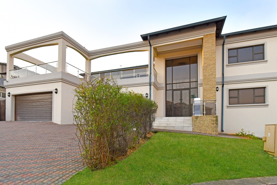 5 Bedroom Property for Sale in Blue Valley Golf Estate Gauteng