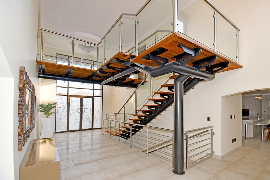 5 Bedroom Property for Sale in Blue Valley Golf Estate Gauteng