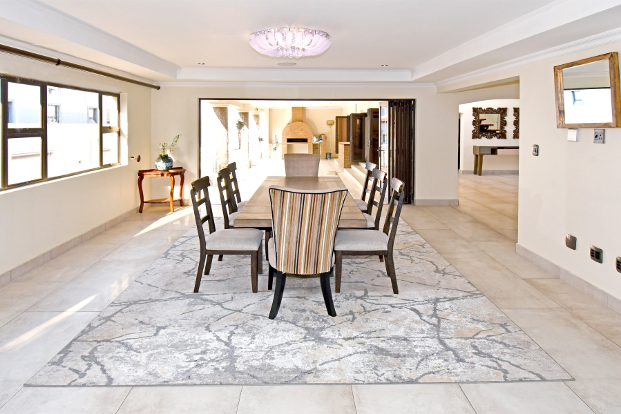 5 Bedroom Property for Sale in Blue Valley Golf Estate Gauteng