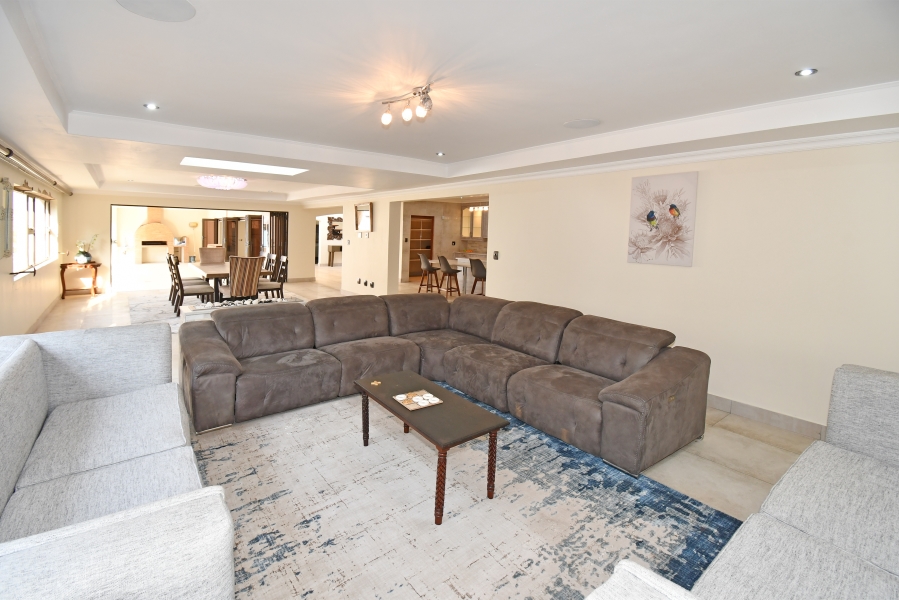 5 Bedroom Property for Sale in Blue Valley Golf Estate Gauteng