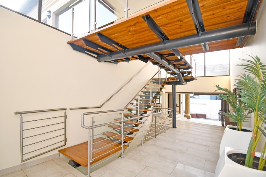 5 Bedroom Property for Sale in Blue Valley Golf Estate Gauteng