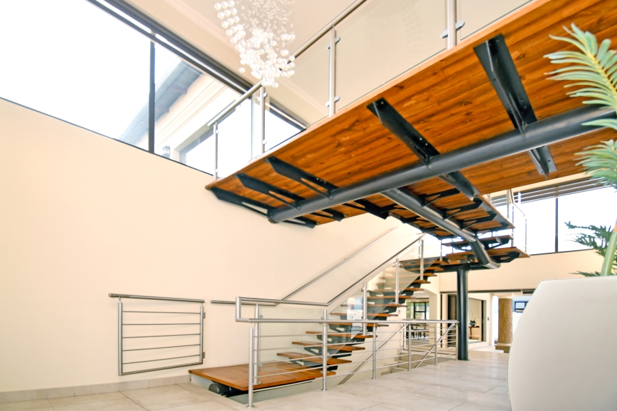 5 Bedroom Property for Sale in Blue Valley Golf Estate Gauteng