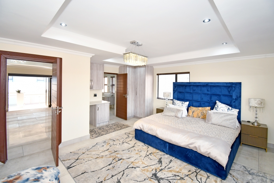 5 Bedroom Property for Sale in Blue Valley Golf Estate Gauteng